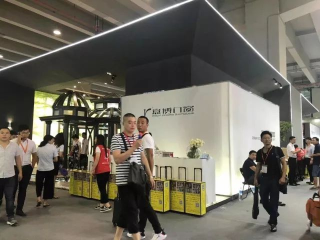意博攜“為愛筑家”，為愛參展建博會 (2).jpg